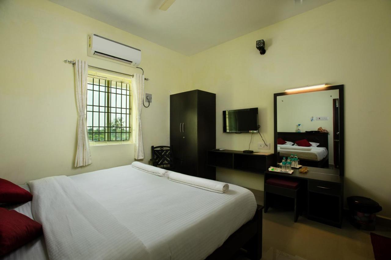 Srichand Business Class Rooms Thiruvallur Экстерьер фото