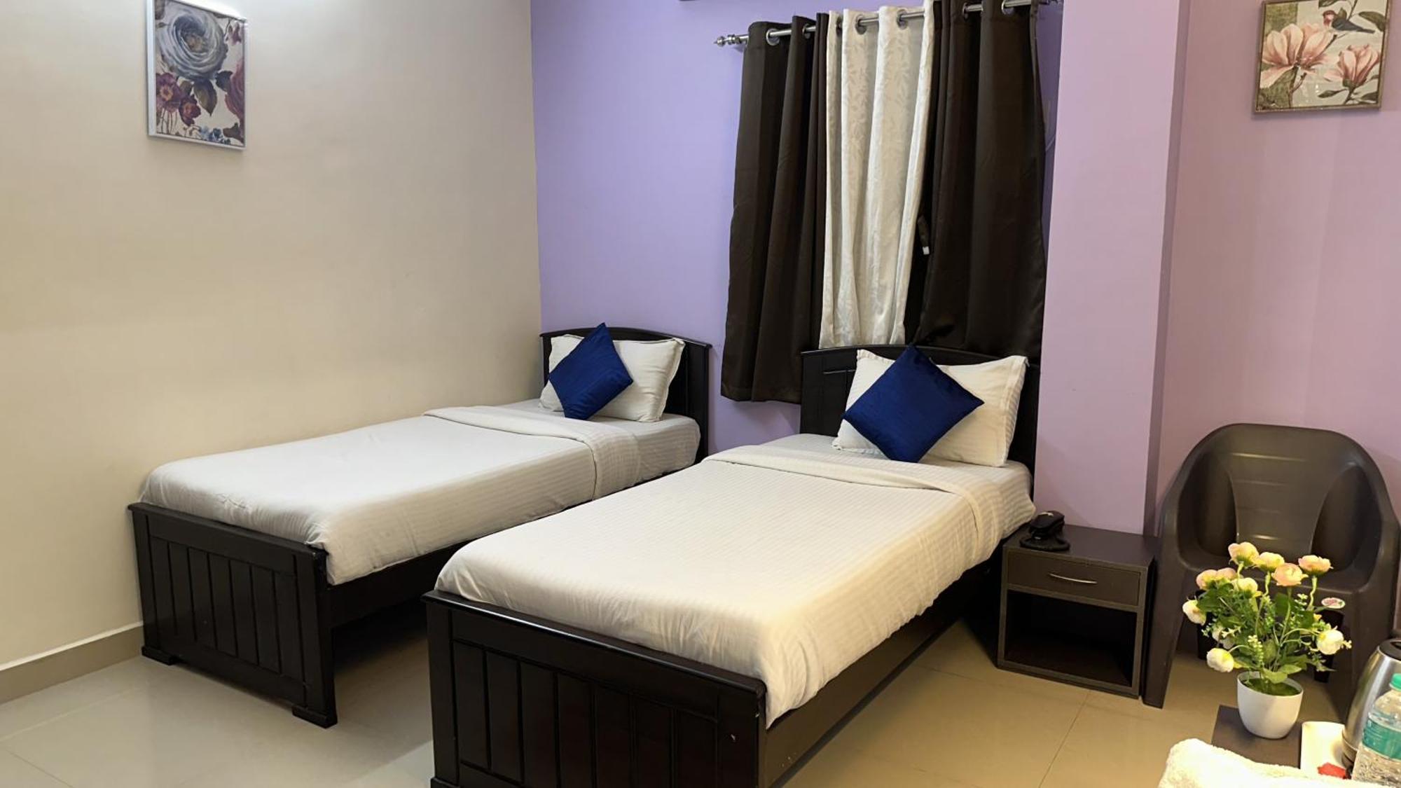 Srichand Business Class Rooms Thiruvallur Экстерьер фото