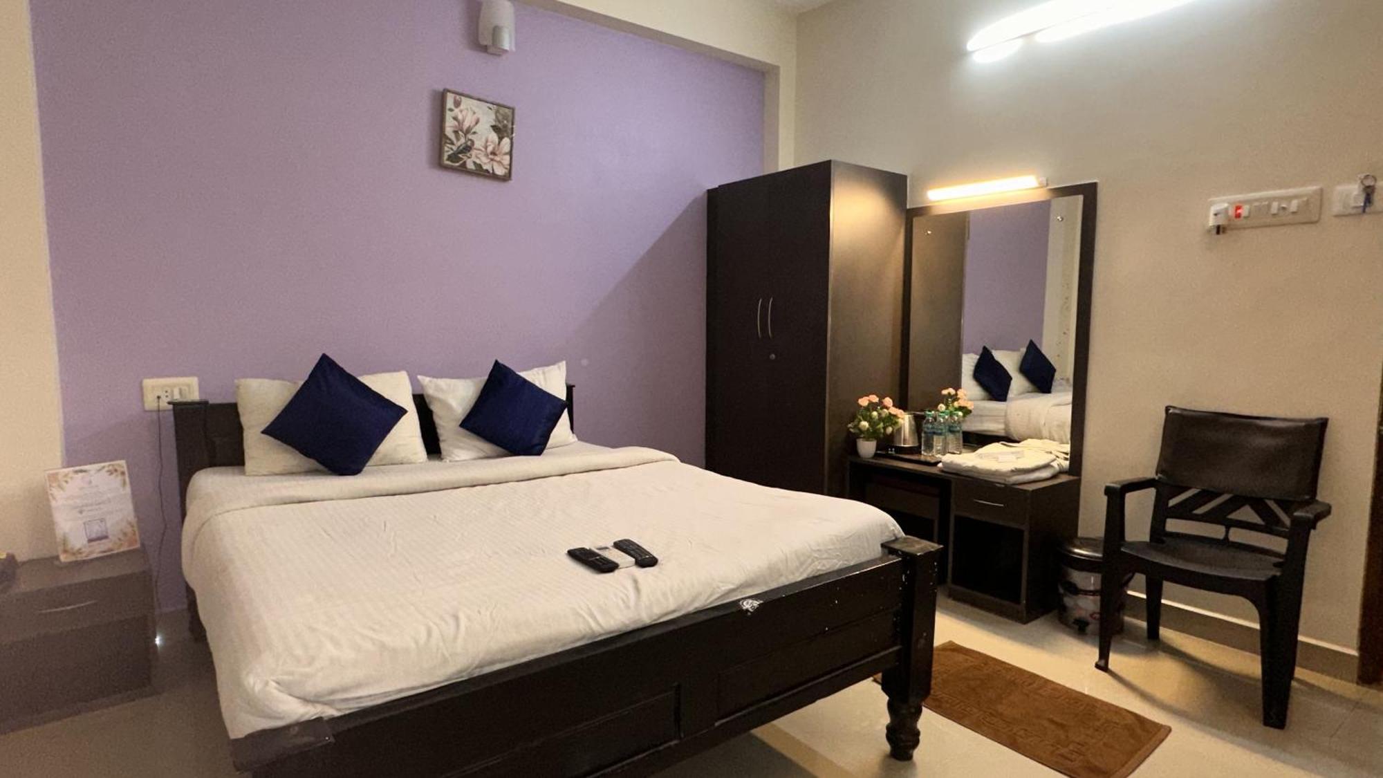 Srichand Business Class Rooms Thiruvallur Экстерьер фото