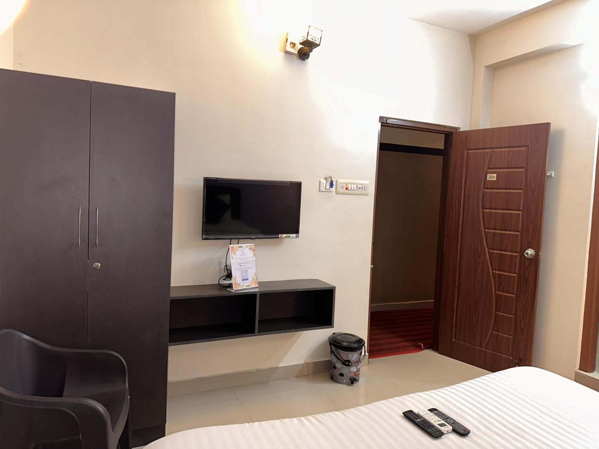 Srichand Business Class Rooms Thiruvallur Экстерьер фото